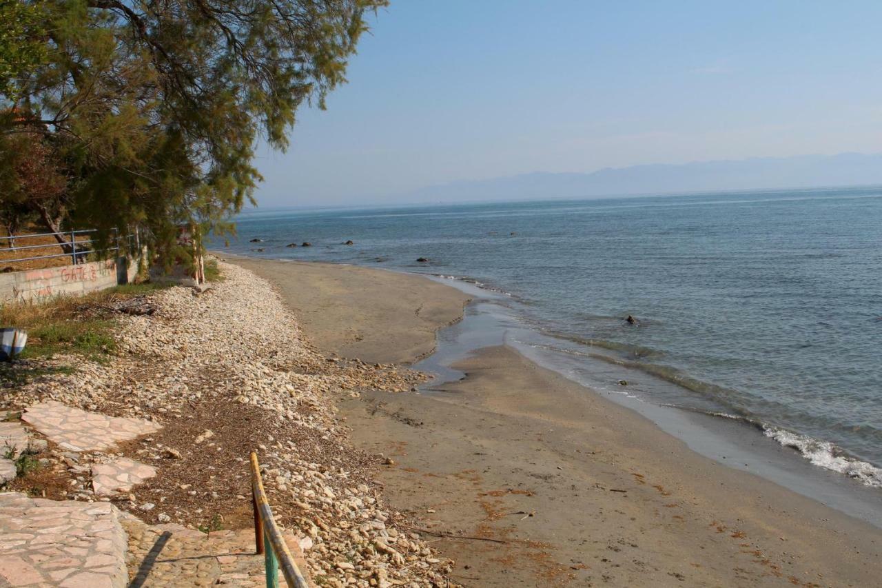 Appartamento El Mar Kómboi Esterno foto